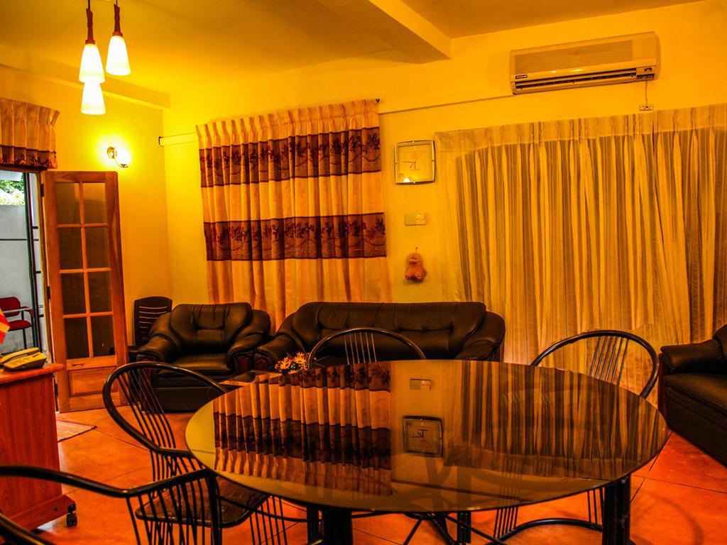 Gt Homes Peradeniya Extérieur photo